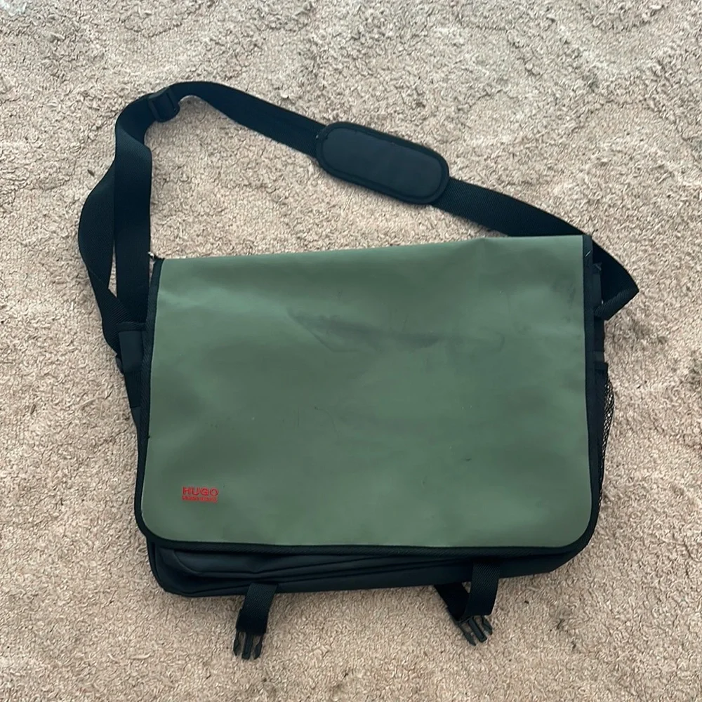 Hugo Boss Olive Green & Black Messenger Bag Laptop Crossbody Satchel